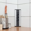 Delight beépíthető 3-as sarokelosztó USB csatlakozóval alumínium 20483
