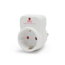 Delight 05681 földelt átmenő dugalj túlfeszültség védelemmel