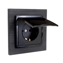 Olbia Electric TITAN 2P+F dugalj csapófedéllel kerettel fekete BS-TN.S.CAP