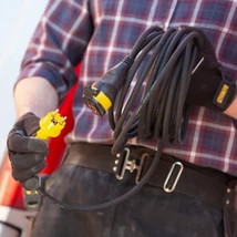 STANLEY Hosszabbító lengőaljzattal 20m kábel, H07RNF 3G2,5 mm 3680W