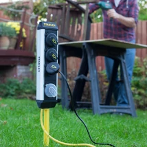 Kültéri elosztó 2-es leszúrh. SXECCC0LAJE