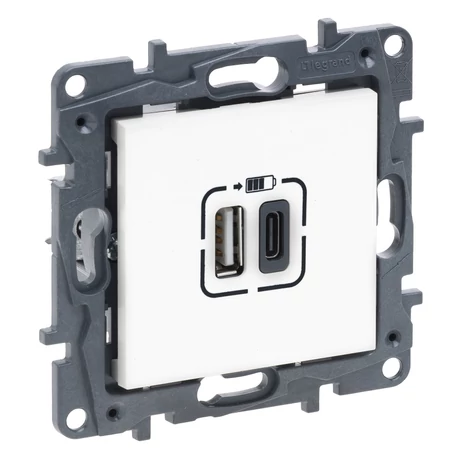 Legrand Niloé Step 2xUSB-A+C töltőaljzat 5V 3A 15W fehér 863140