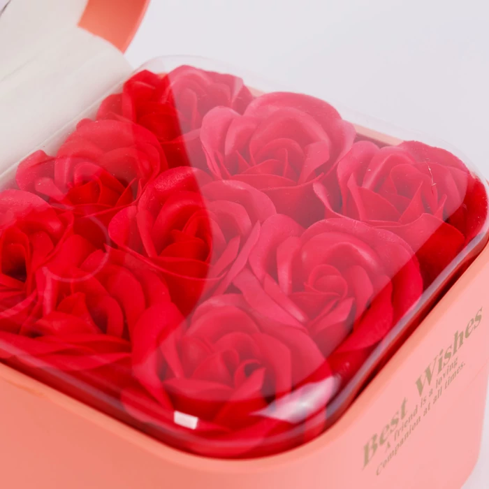  Műrózsa díszdobozban nyaklánccal 11x11x9,5 cm rózsaszín DA01200