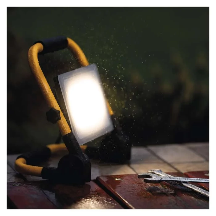 EMOS LED reflektor hordozható ILIO 51W 4600lm 4000 K IP44 természetes fehér 3 Év Garancia ZS3342