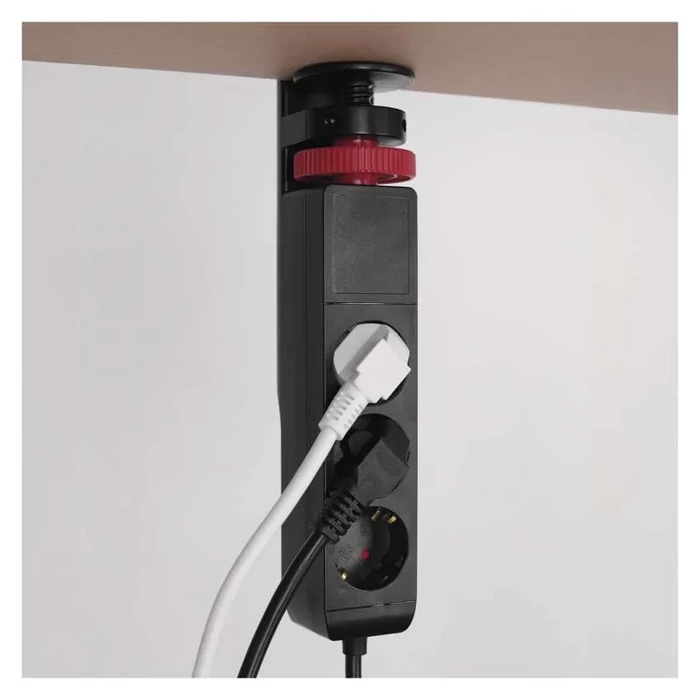 Emos hosszabbító kábel H3/1,5m 3 aljzat kapcsoló asztalra szerelhető USB fekete 3680 W PVC 1,5 mm2 P1321PD