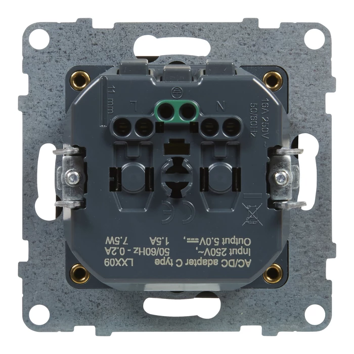 Legrand Suno fekete 2P+F GYV + USB-C csatlakozóaljzat (rugós), biztonsági zsaluval, keret nélkül 721429