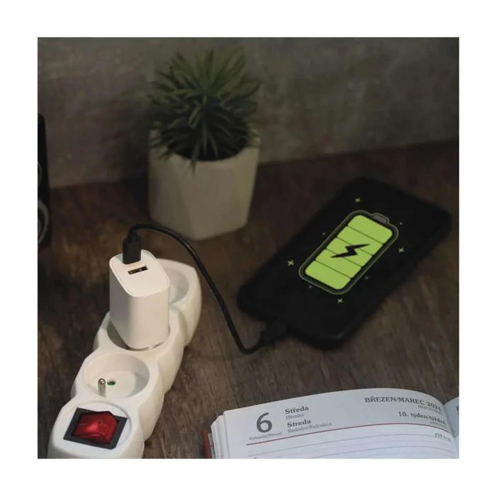 Emos univerzális USB töltő 15W (USB-C, USB-A) fehér BASIC V02B15