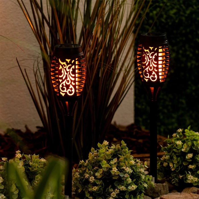 Entac napelemes kerti szolár lámpa leszúrható fekete fáklya láng effekttel 480mm 12 LED IP44 EGSL-P12LF-48