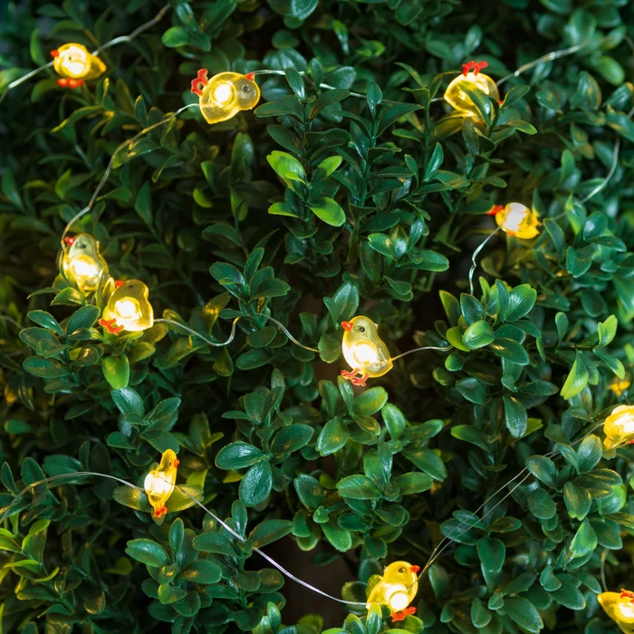 Family húsvéti dekoráció LED fényfüzér csibe 2m 20 LED 2xAA 58923A