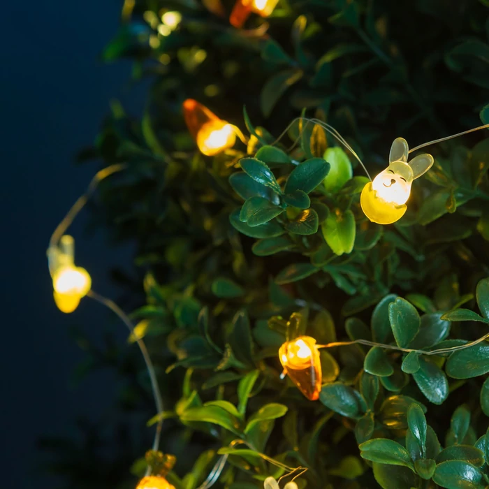 Family húsvéti dekoráció LED fényfüzér nyuszi és répa 2m 20 LED 2xAA 58923B