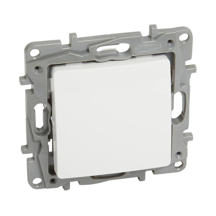 Legrand Niloé egypólusú nyomó (101N) fehér IP44 764515